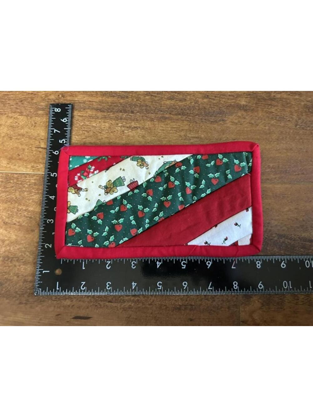 Set of 3 Handmade Christmas Patchwork Quilted Potholders - Picture 2 of 4